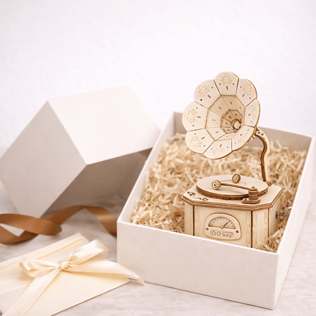 DIY Hand-Crank Wooden Gramophone Music Box product detail image 8