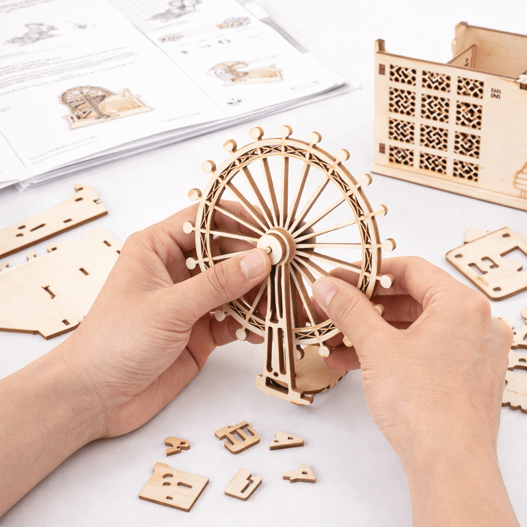 DIY Hand-Crank Ferris Wheel Music Box Pen Holder product detail image 2
