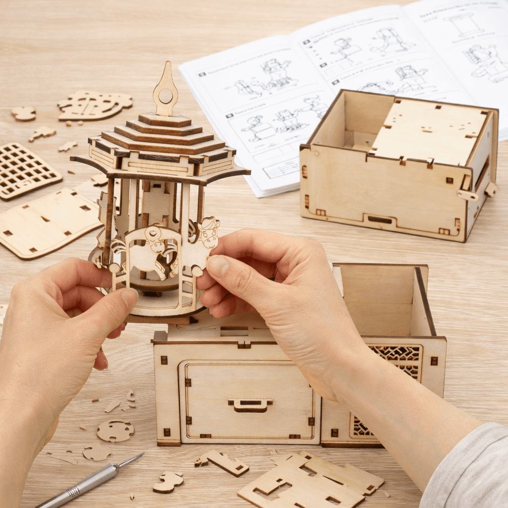 DIY Hand-Crank Wooden Carousel Music Box Pen Holder product detail image 5